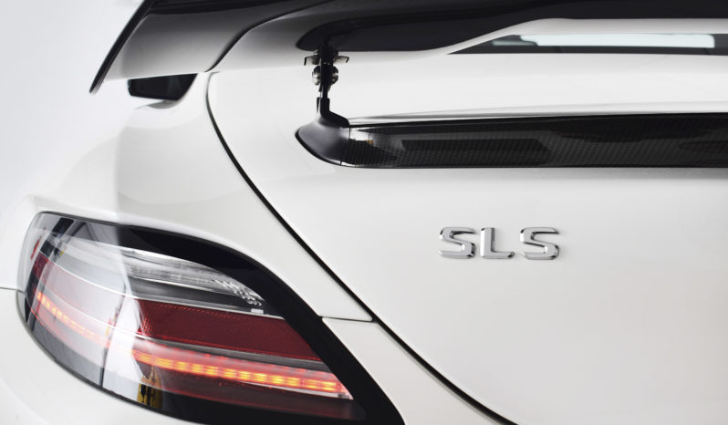 Mercedes-Benz SLS 6.2 AMG Black Series full